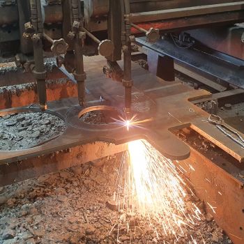 Flame cutter in action cutting some 22mm rings.: Click Here To View Larger Image
